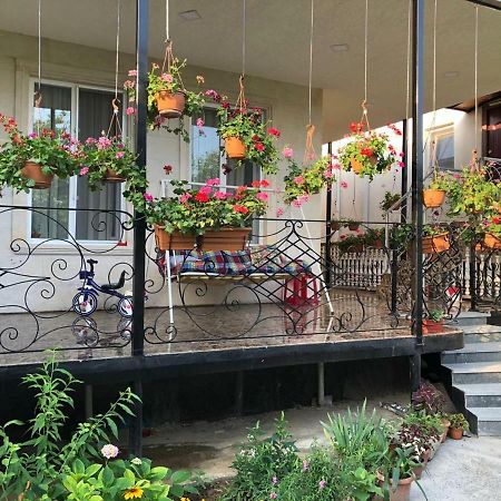 קוטאיסי Guest House Tasunia מראה חיצוני תמונה