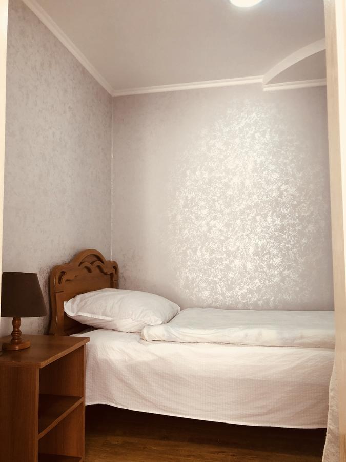 קוטאיסי Guest House Tasunia מראה חיצוני תמונה